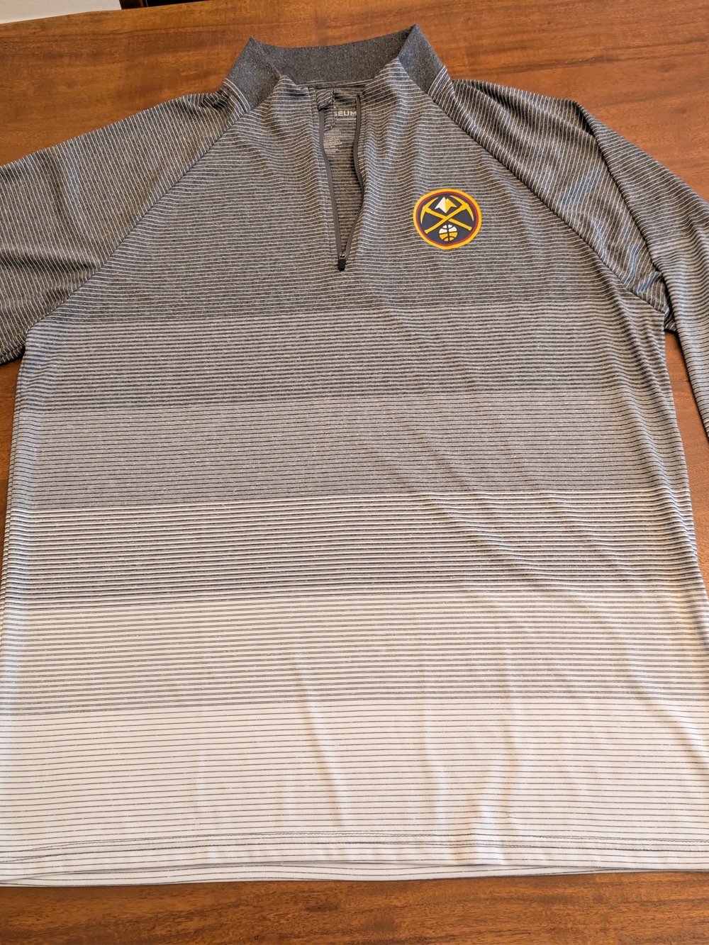 Colosseum Men’s Denver Nuggets Quarter-Zip Pullover – Size Large – Gray